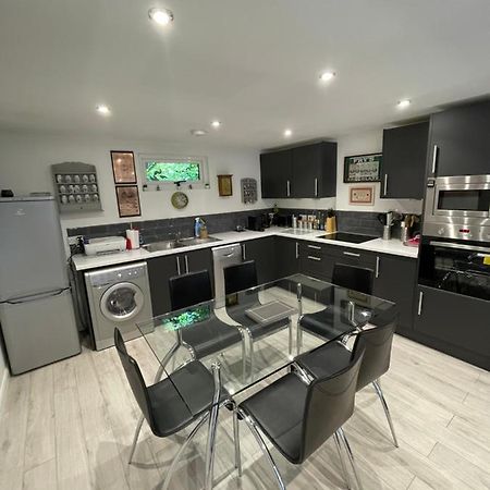 The Cabin, Arkley, Barnet Apartment ภายนอก รูปภาพ
