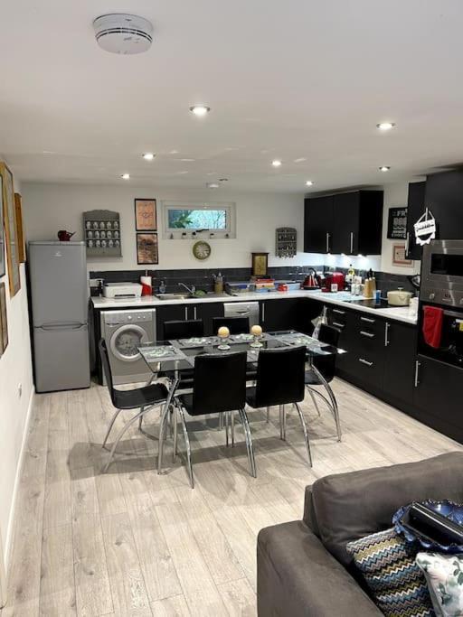 The Cabin, Arkley, Barnet Apartment ภายนอก รูปภาพ